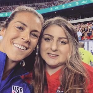 Meet your Posher, Casey